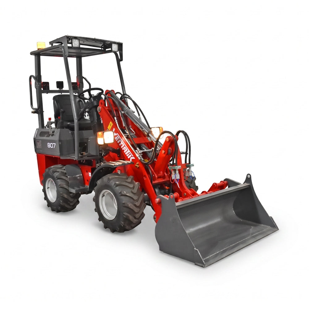 Radlader 807 Classic Hoflader, 600 kg Hubkraft, Euro-Aufnahme, Diesel
