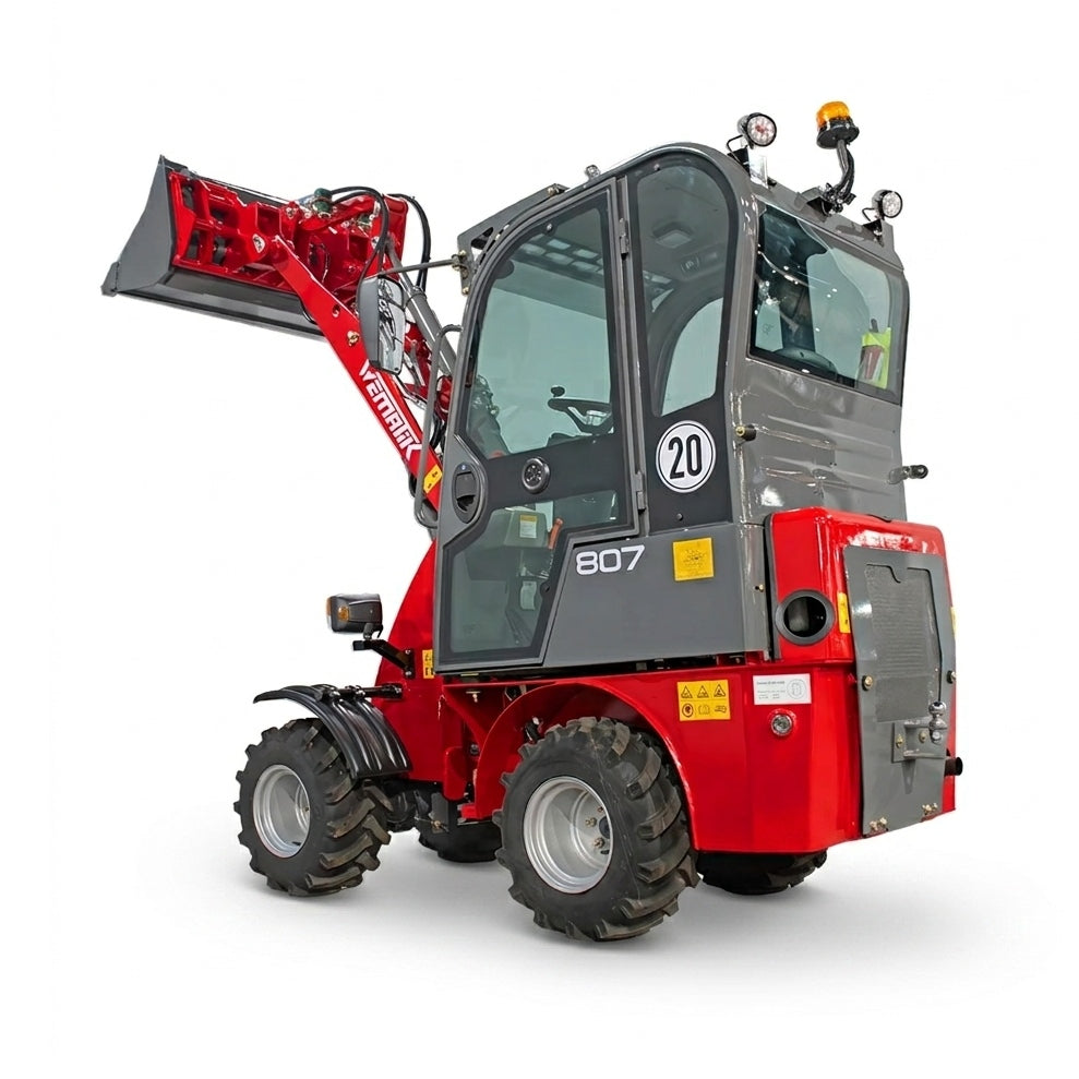 Radlader "807 Plus", Hoflader mit Vollkabine und 800 kg Hubkraft