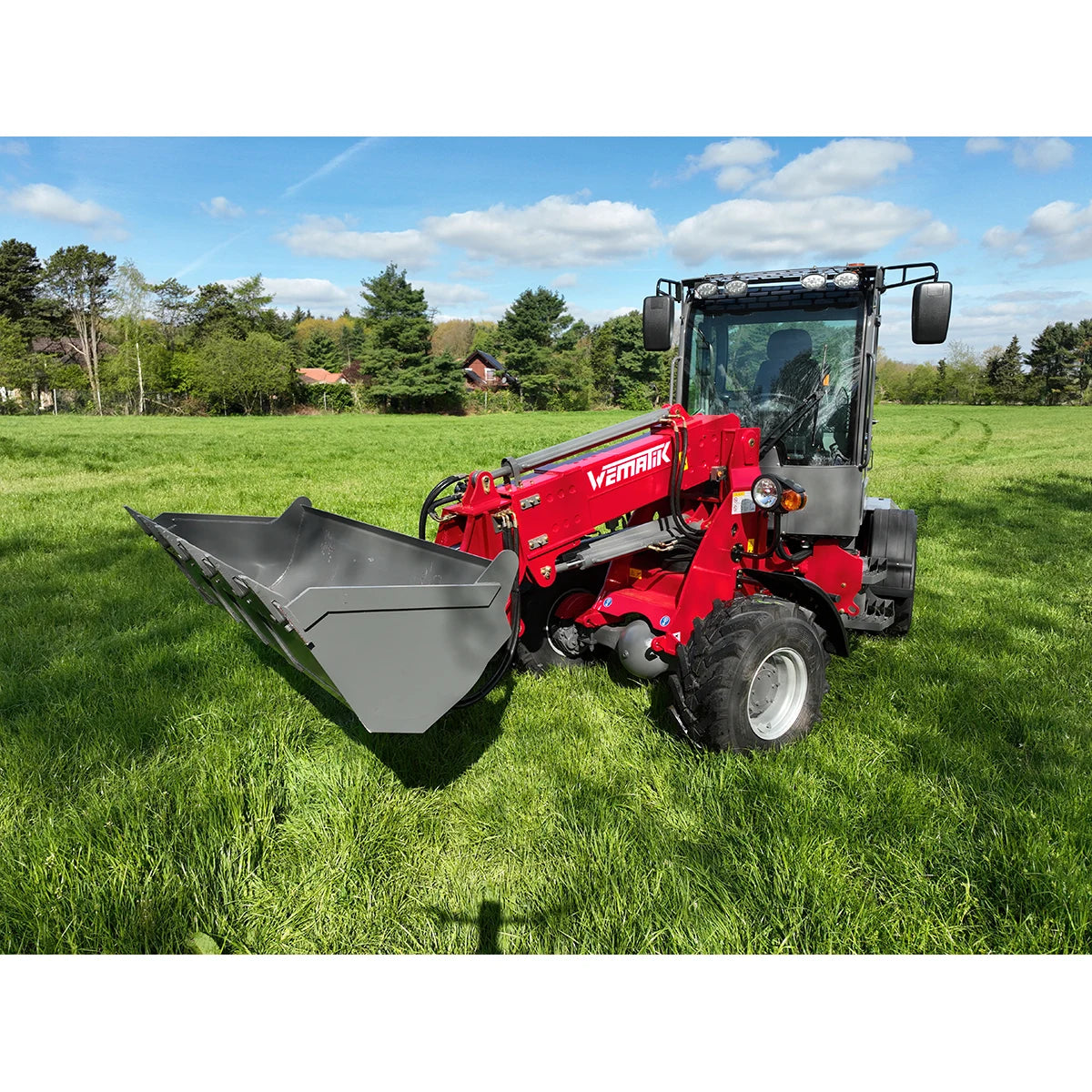 Teleskopradlader "816T Plus" Hoflader, 1600 kg Hubkraft, 65 PS Motorleistung