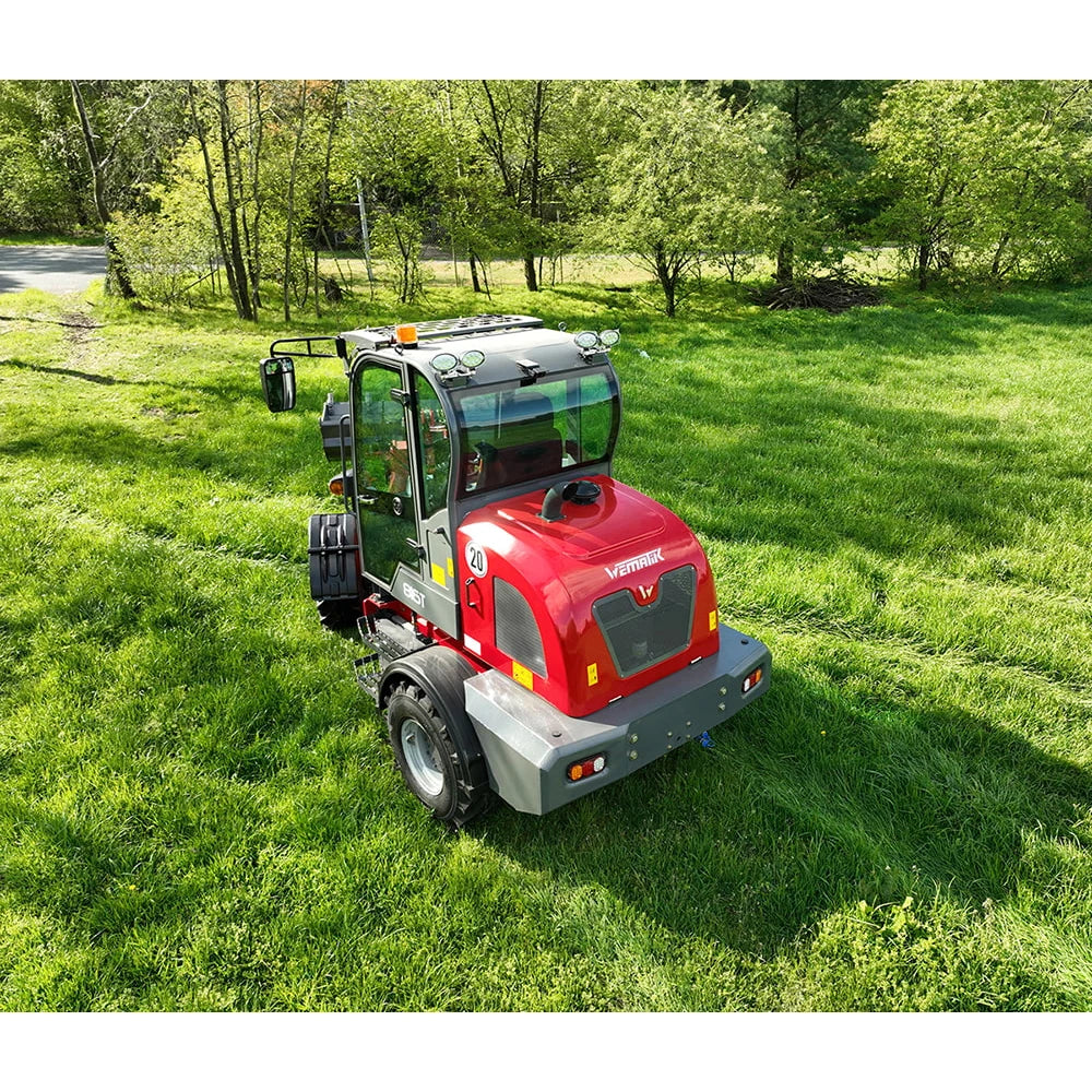 Teleskopradlader "816T Plus" Hoflader, 1600 kg Hubkraft, 65 PS Motorleistung