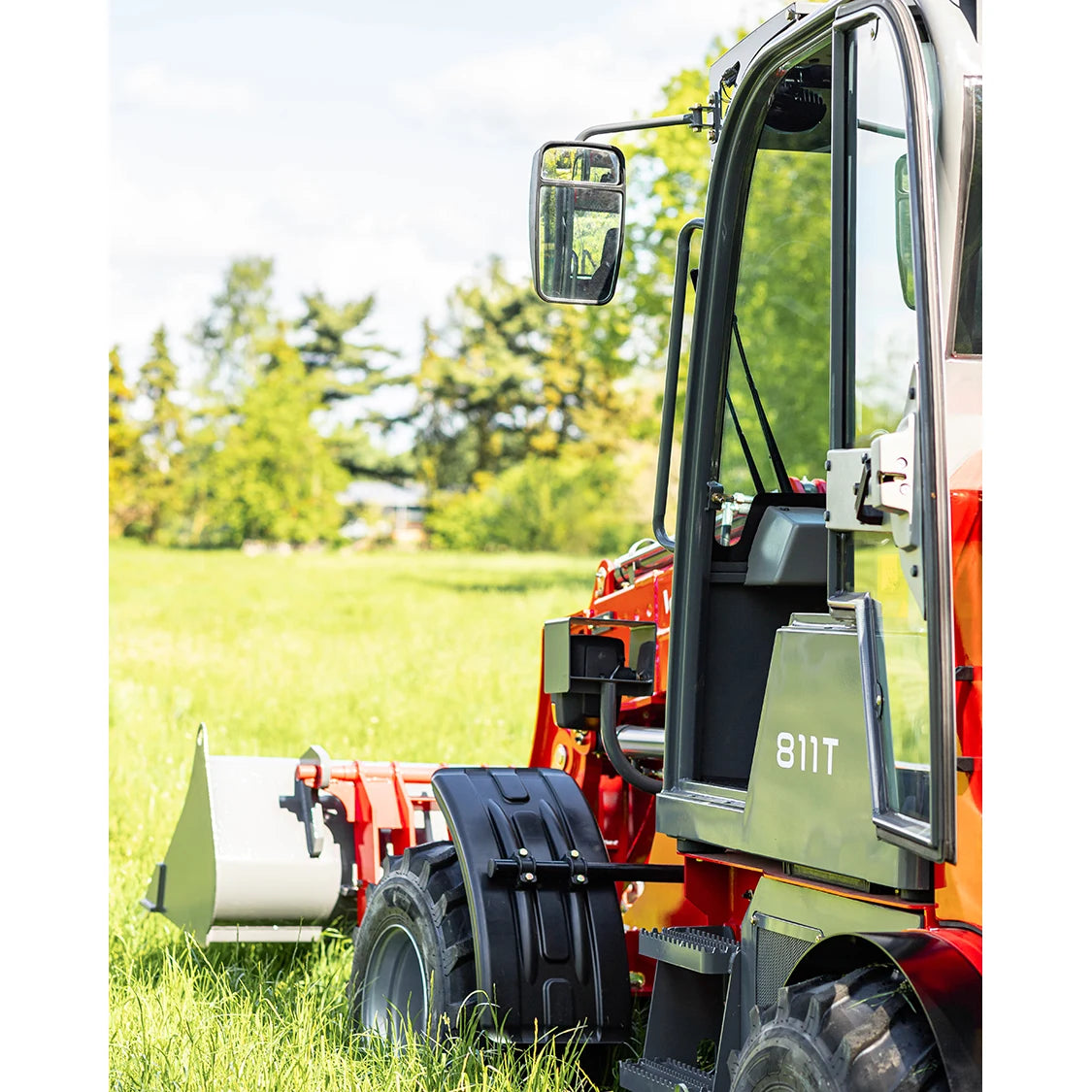 Teleskopradlader "811T Plus" Hoflader, 1000 kg Hubkraft, Euro-Aufnahme