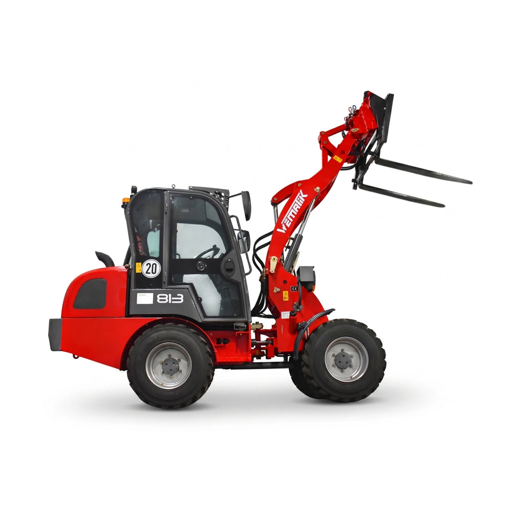 Radlader "813 Plus", Hoflader mit Vollkabine und 1300 kg Hubkraft