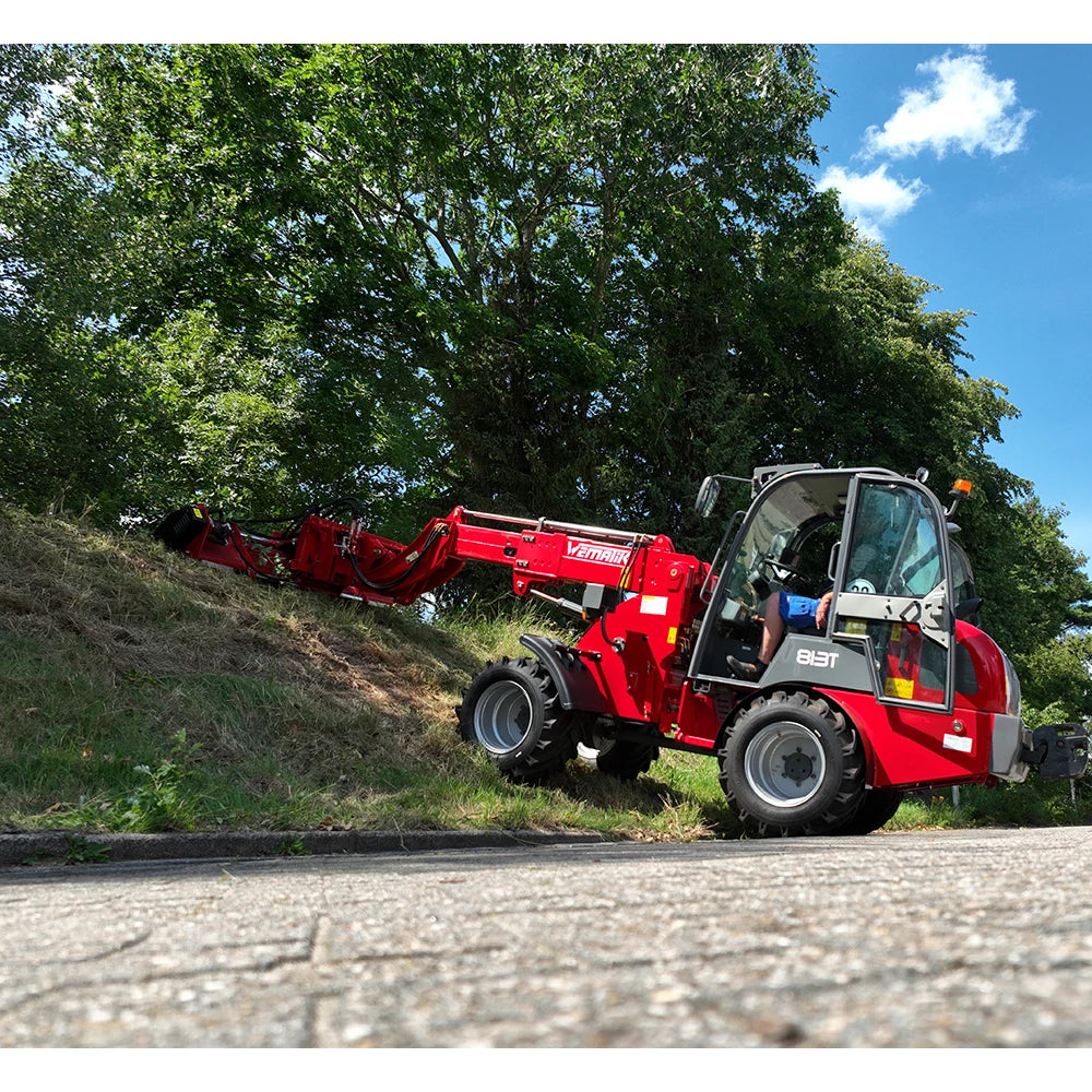 Teleskopradlader "813T Plus" Hoflader, 1400 kg Hubkraft, 4126 mm Hubhöhe