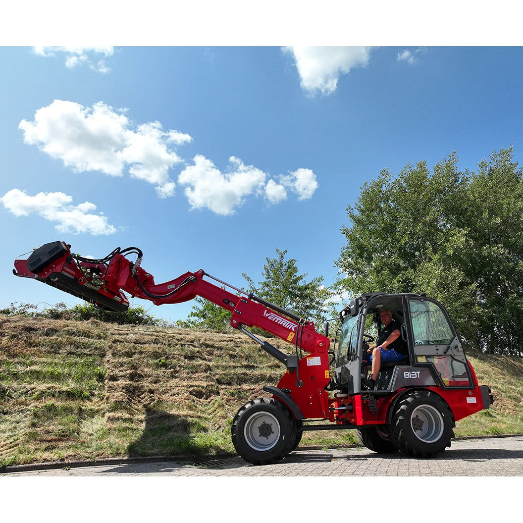 Teleskopradlader "813T Plus" Hoflader, 1400 kg Hubkraft, 4126 mm Hubhöhe