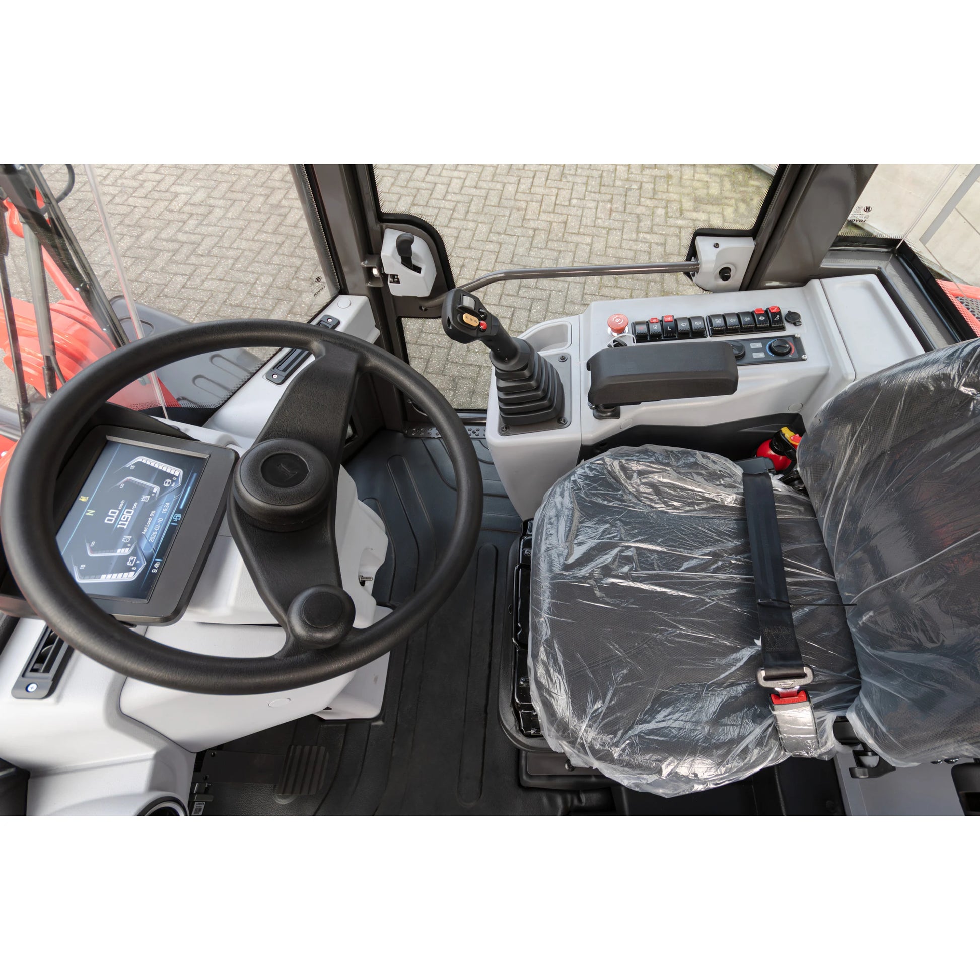 Radlader "1036", Hoflader mit Vollkabine, 35 km/h und 2000 kg Hubkraft