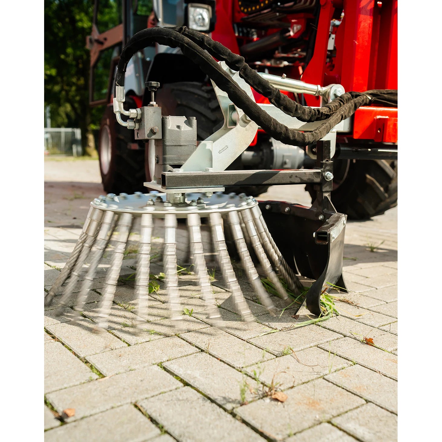 Wildkrautbürste hydraulisch, Euro-Aufnahme, 0,7 m Arbeitsbreite, 18 PS